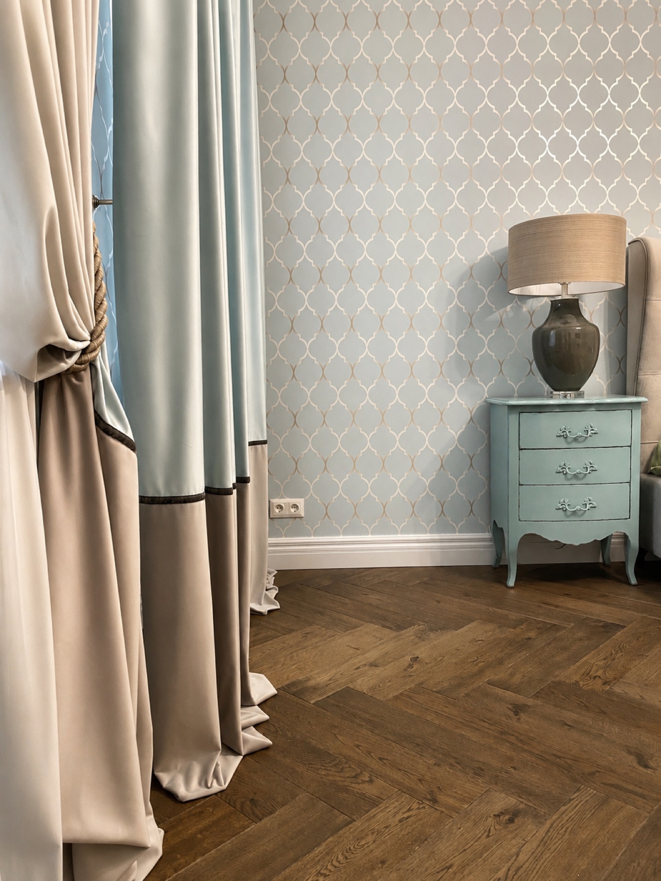 Neutral layered bedroom curtains